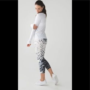 Lululemon Wunder Under Crop II *Full-On Luon